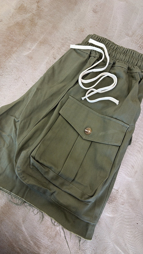 BERMUDA CARGO FRONT TAGLIO VIVO